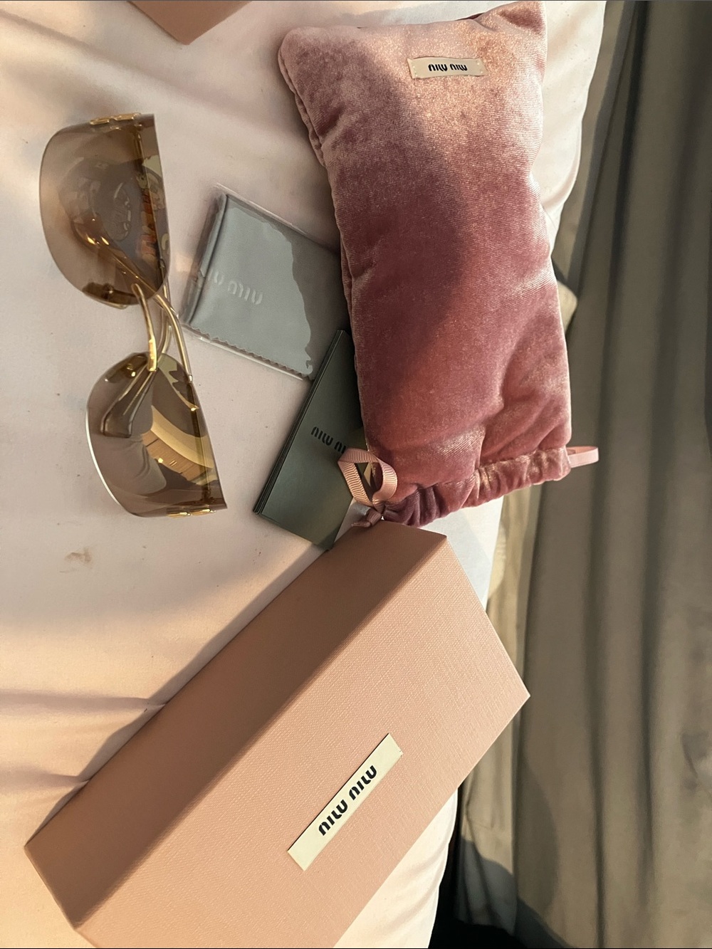 Miu Miu Dusty Pink Velvet Drawstring Sunglasses Pouch